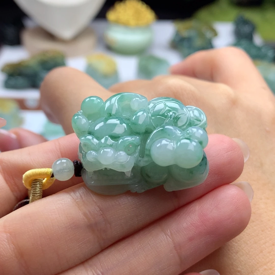翡翠未镶嵌颈饰A11 霸王翡翠貔貅