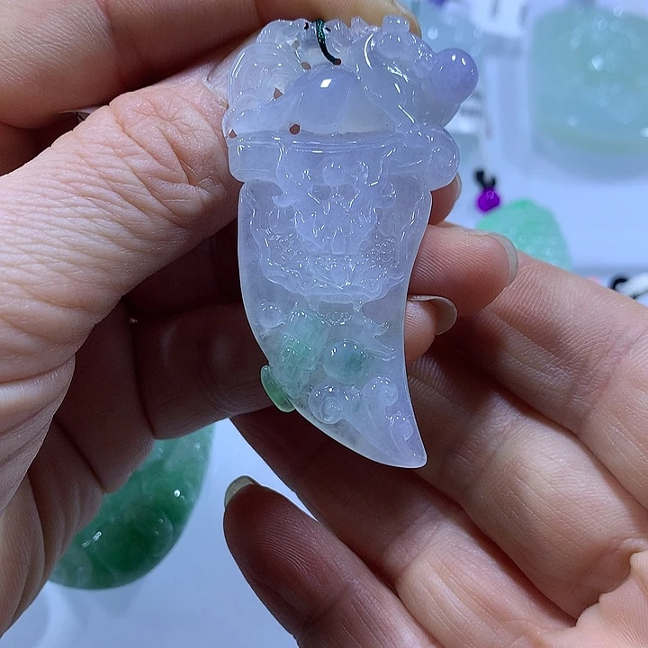 翡翠未镶嵌颈饰天然翡翠A货吊坠