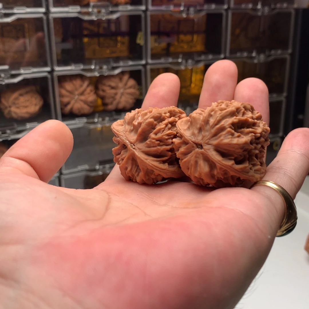 小***堰桃核吊坠老款鸡心666888