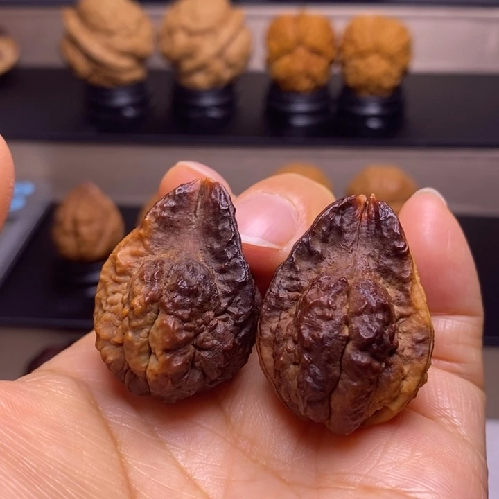 把件文玩核桃三楞金蟾塔10