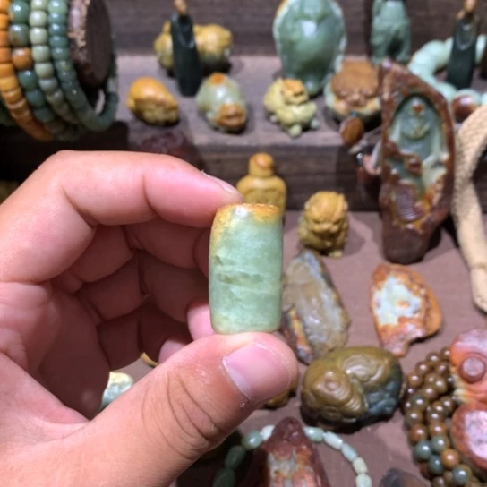 岫岩河磨玉（透闪石质玉）未镶嵌挂件