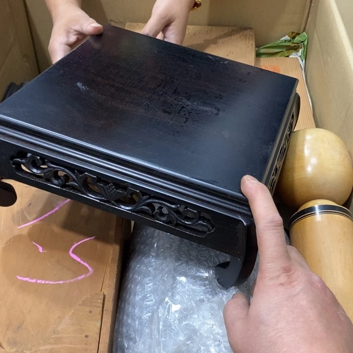 如***祥中古品有微瑕，谨慎入手