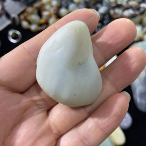 和田玉（糖玉）未镶嵌车挂