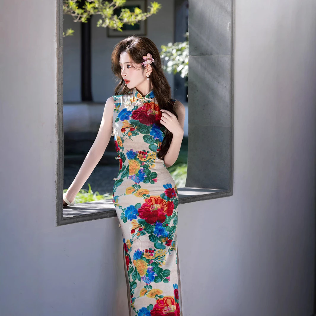 新中式改良无袖旗袍2025年新款年轻款少女绝美惊艳港风连衣裙日常