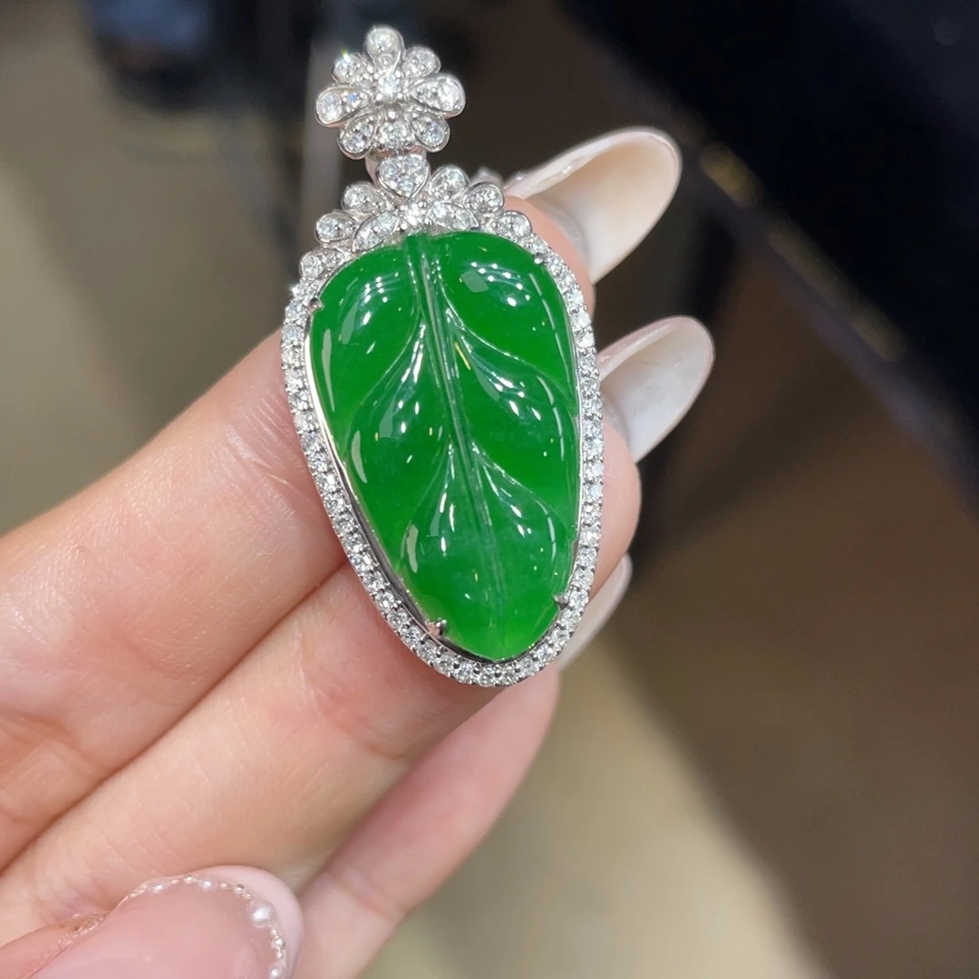 翡翠颈饰18K金镶嵌天然缅甸翡翠a货