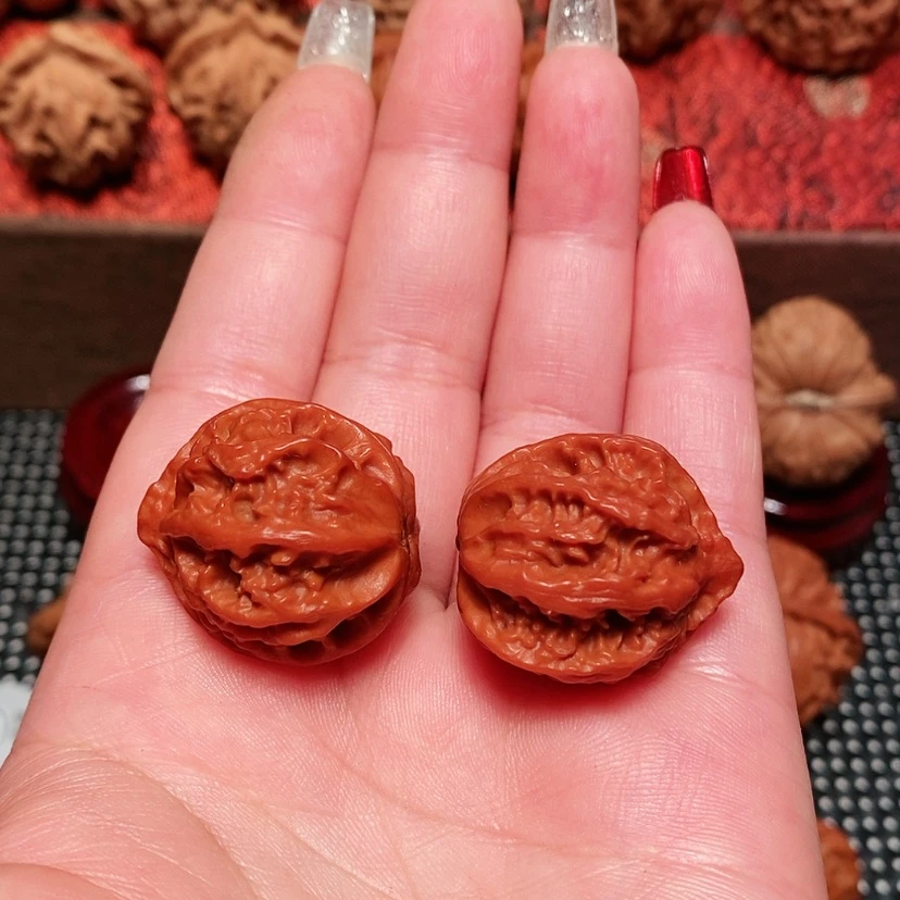 【闪购商品】文玩核桃吊坠六*子小手捻