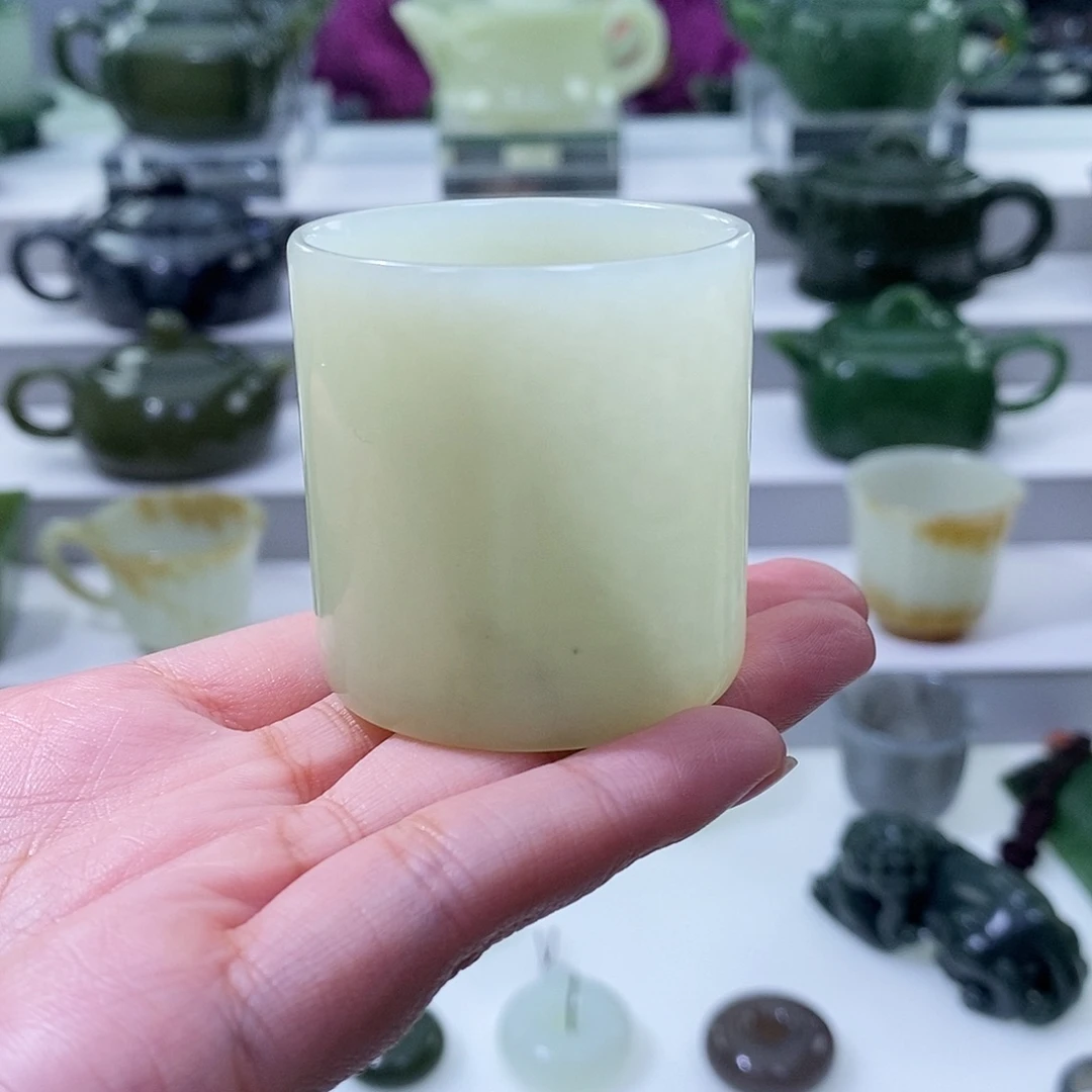 和田玉未镶嵌挂件杯子