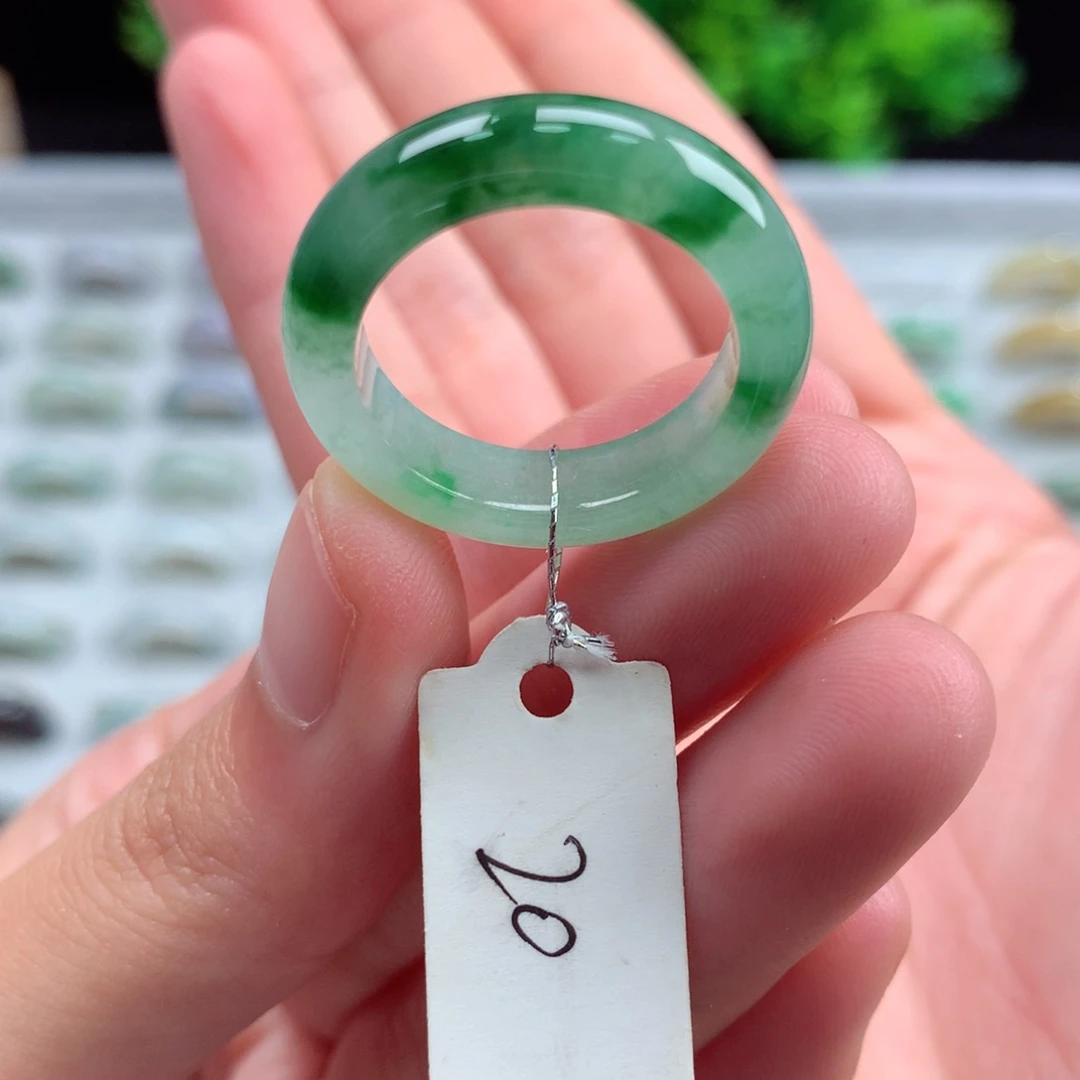 未镶嵌戒指翡翠天然