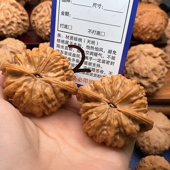 吊坠桃核官帽狮子51