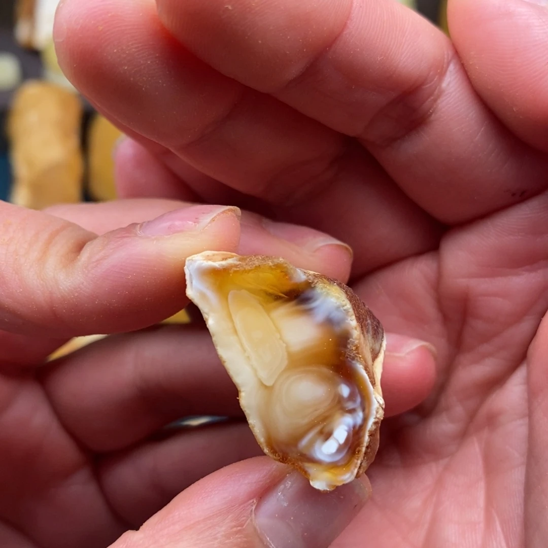 定制琥珀未镶嵌蜜蜡