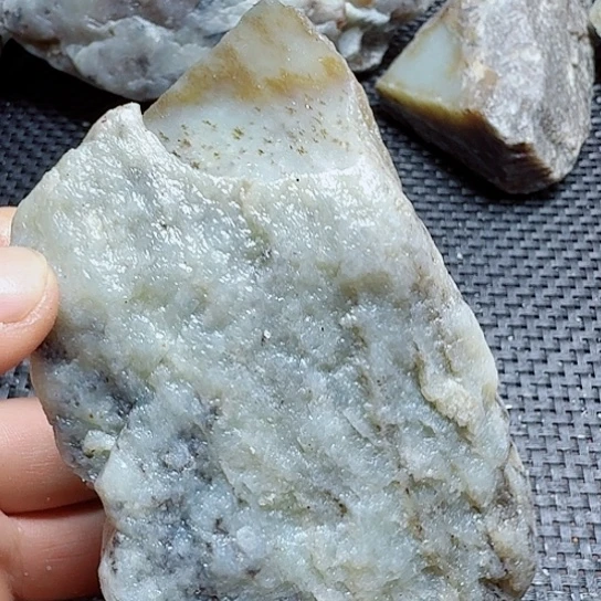 和田玉（糖玉）未镶嵌珠宝半成品