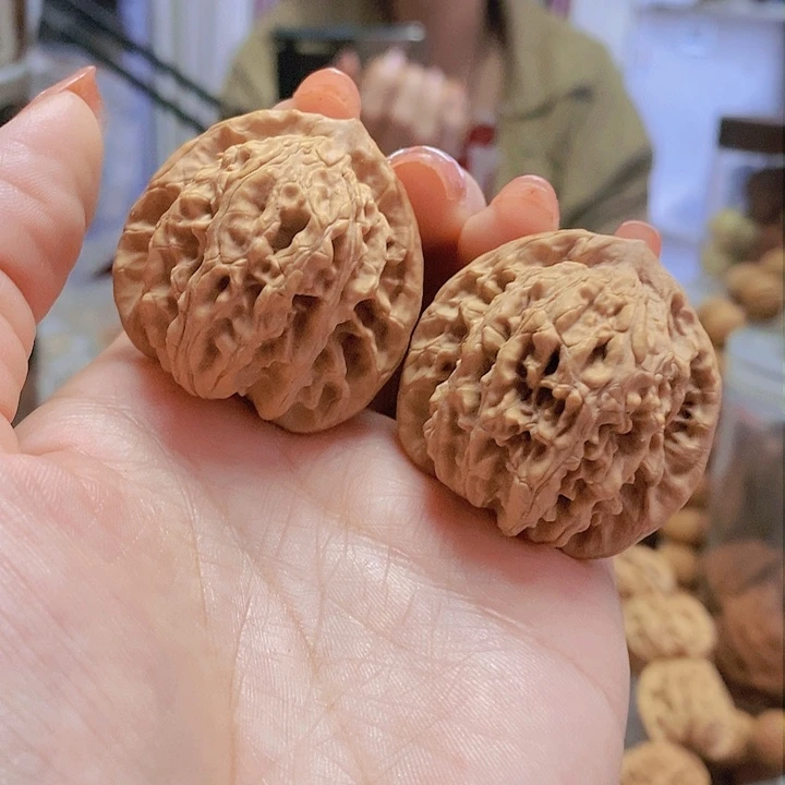 【闪购商品】文玩核桃把件39霞云岭