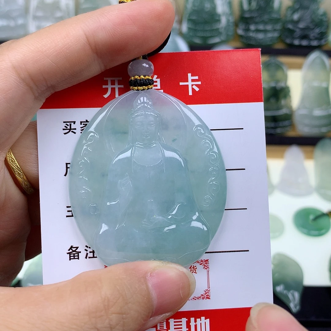 宁***宁翡翠未镶嵌颈饰素衣
