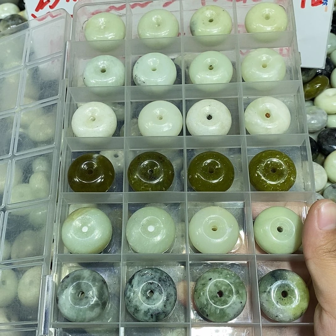合金蛇纹石玉颈饰329
