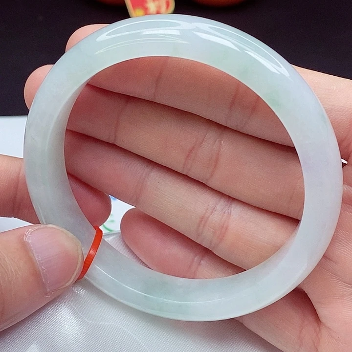 翡翠手镯未镶嵌百****糖63圈