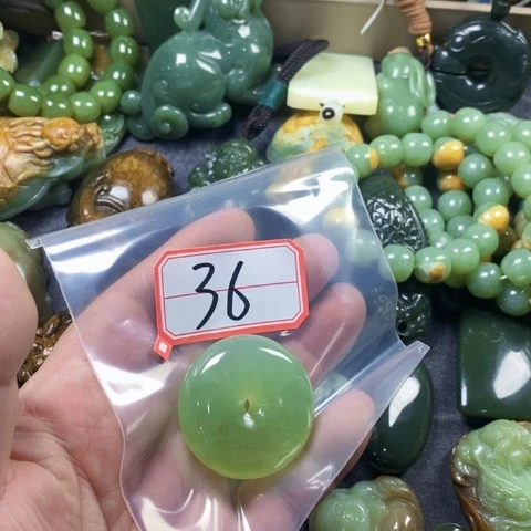未镶嵌蛇纹石玉手链