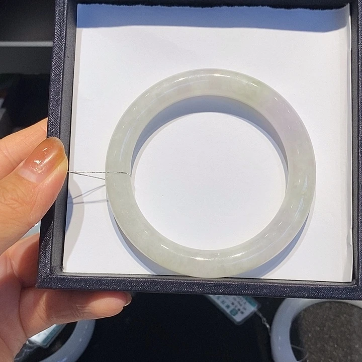 翡翠未镶嵌手镯翡翠手镯