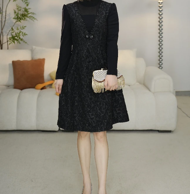 A005小香风设计法式减龄连衣裙夏季中式显瘦时尚复古秋冬拼接针织