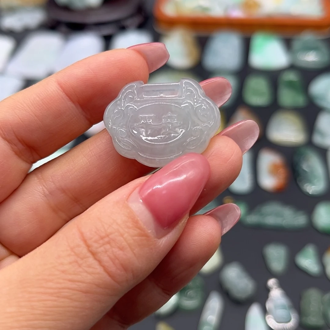 【闪购商品】翡翠颈饰未镶嵌元*喵锁 抵扣