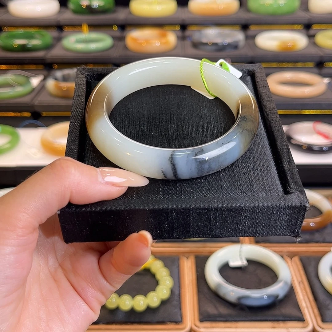 和田玉未镶嵌手镯59 60