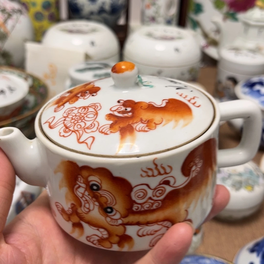 琉璃手工艺品茶壶一只