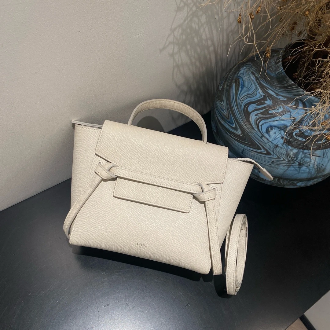 95新 Celine/思琳 白色鲶鱼包nano手提斜挎包轻奢16399385