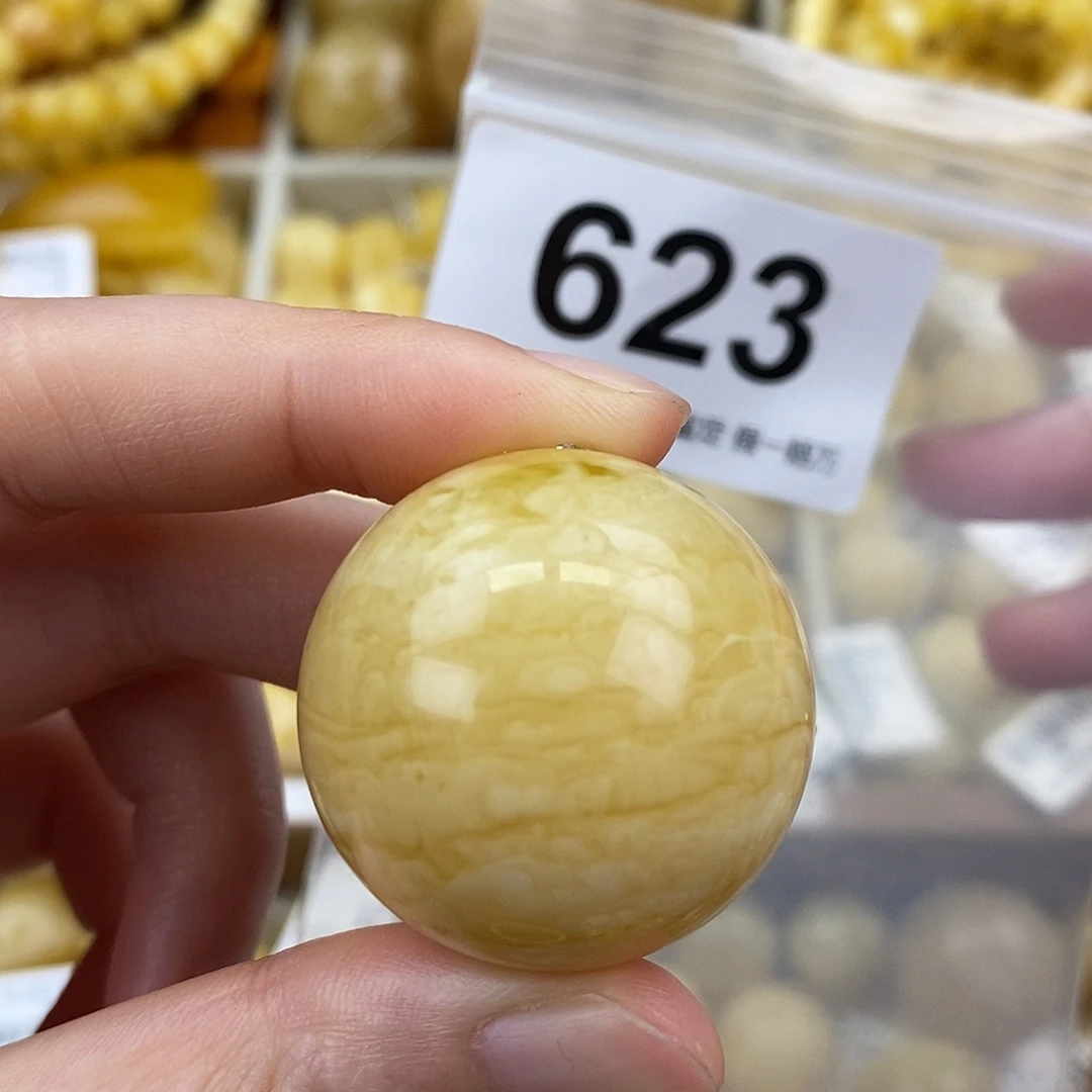 蜜蜡未镶嵌珠宝奇石31