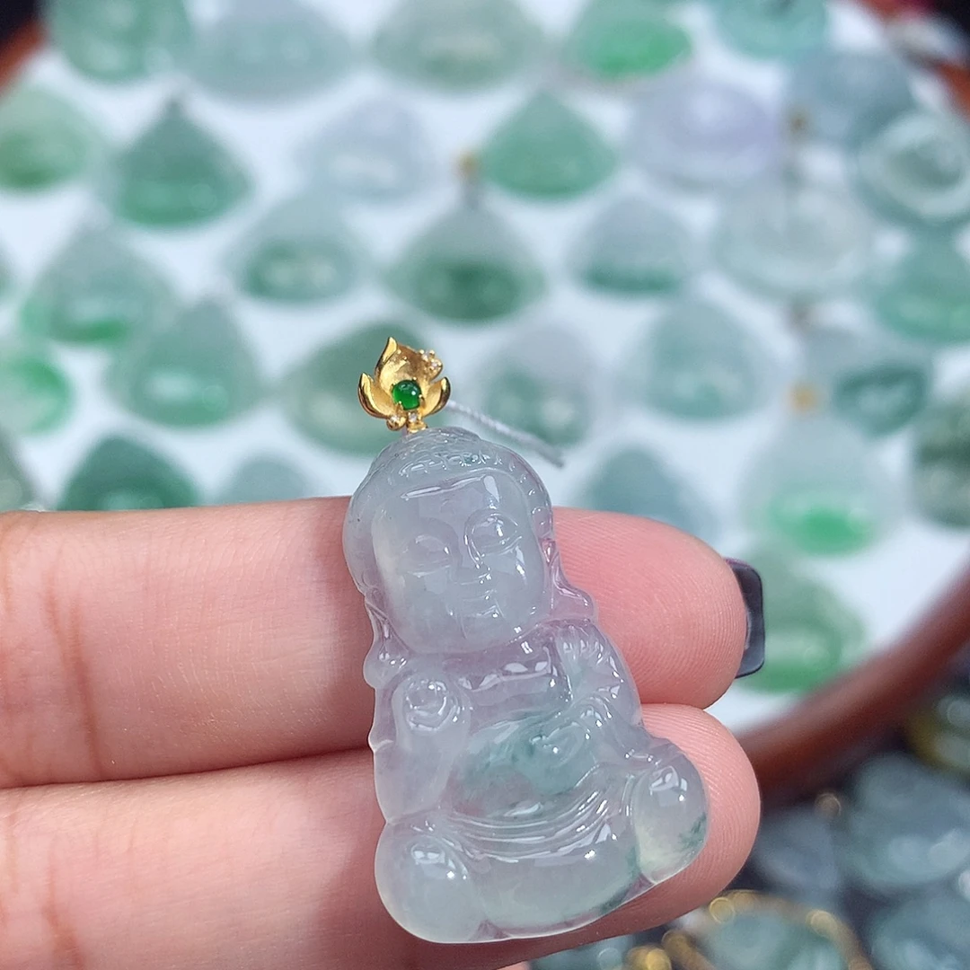 翡翠未镶嵌颈饰佛公