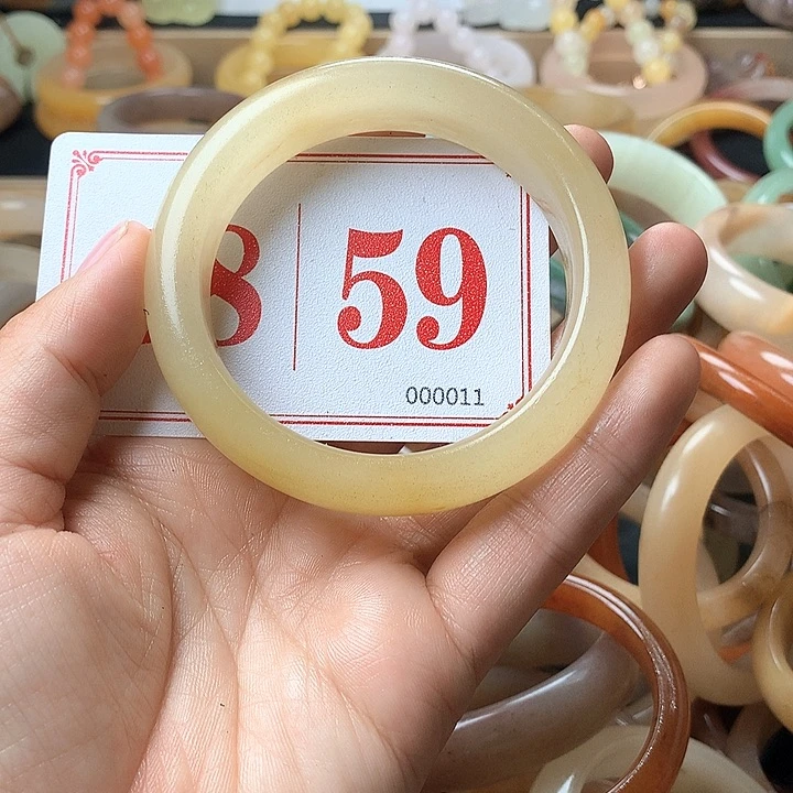 石英质玉（黄龙玉）未镶嵌手镯