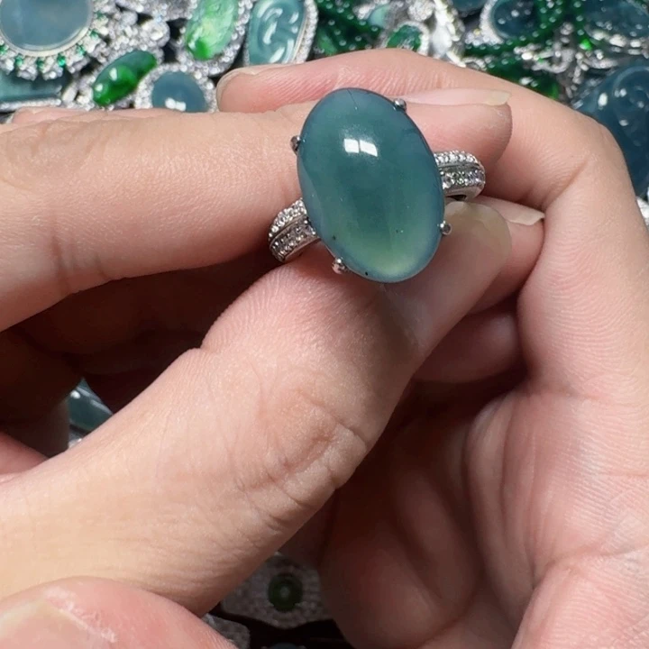 翡翠未镶嵌颈饰天然A货翡翠放漏