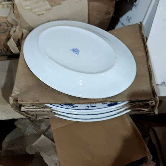 瓷片陶瓷盘子碗啥都有