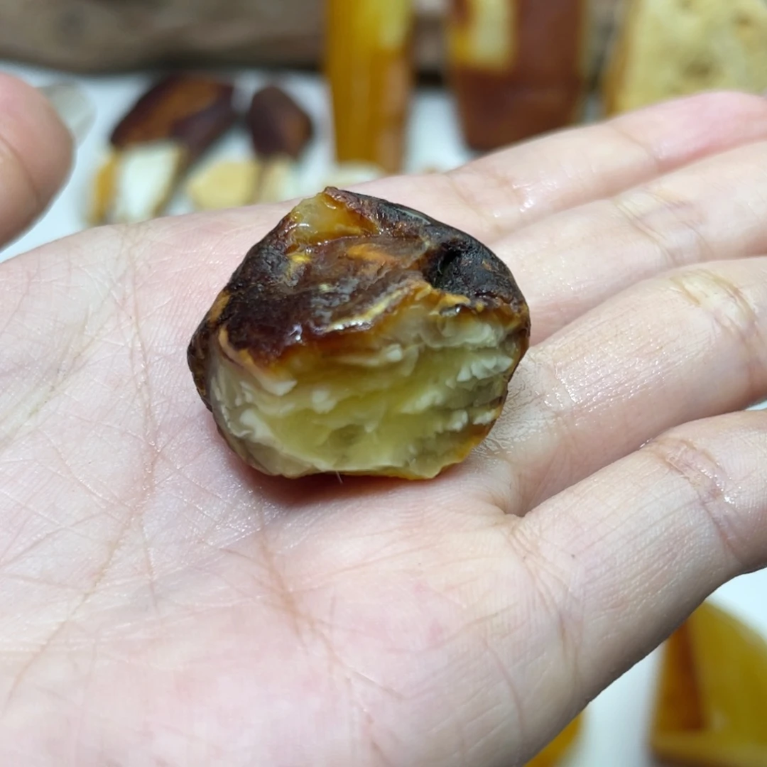 定制琥珀天然原矿