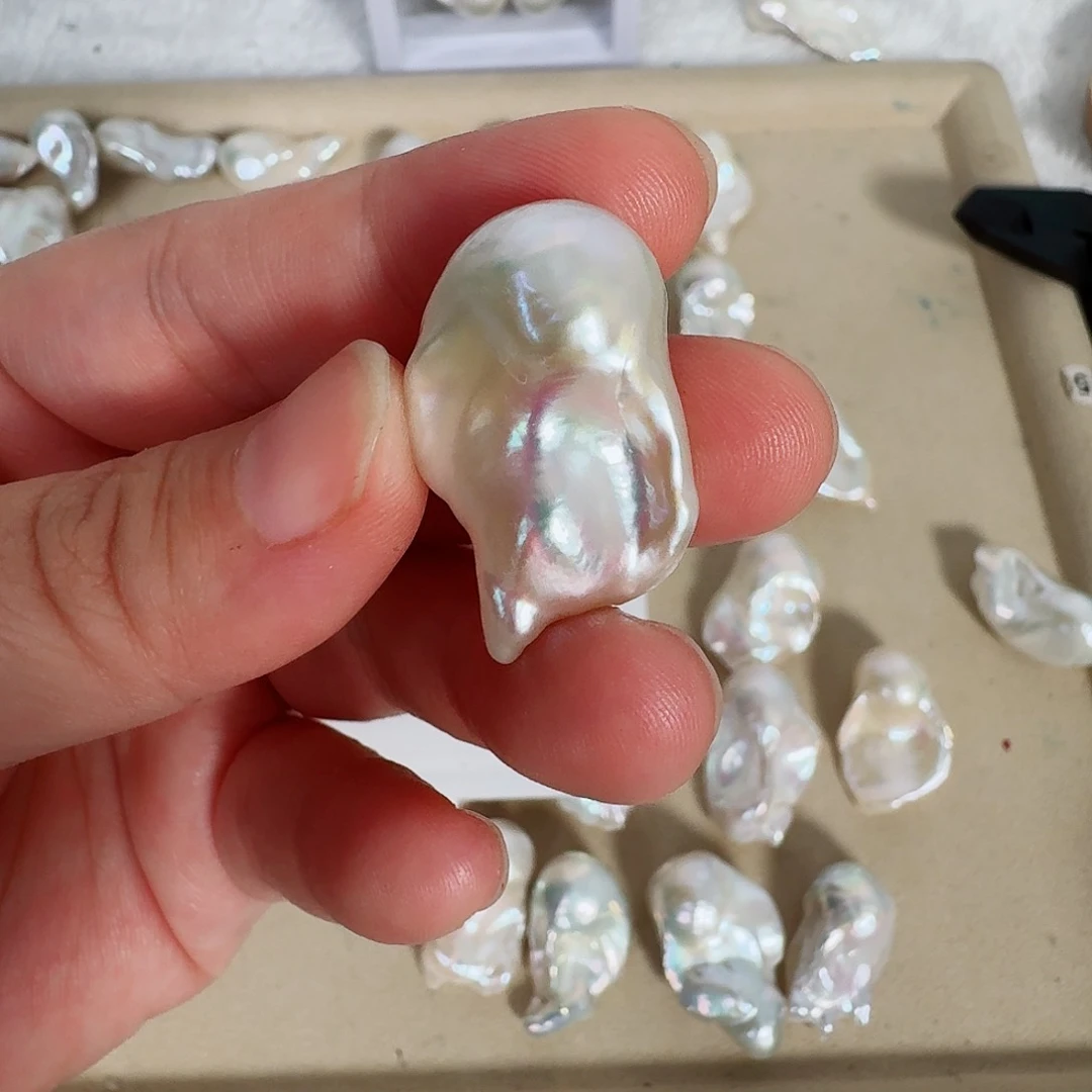 世***甜淡水珍珠银S925镶嵌颈饰