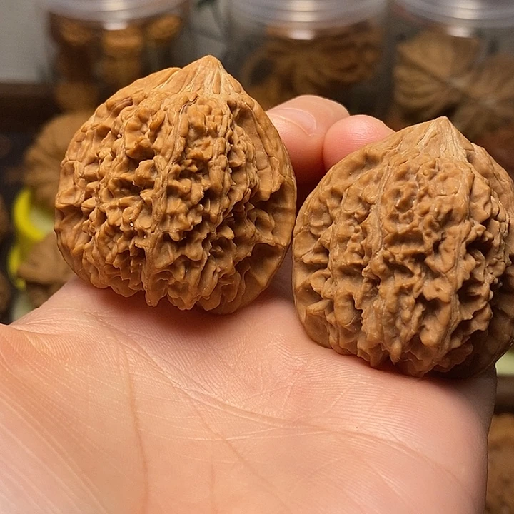 文玩核桃把件38星星全品浮力