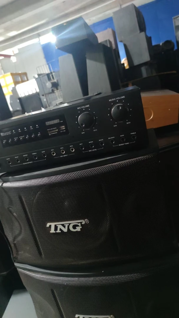 9新  音响功放一套不包邮费成色如图