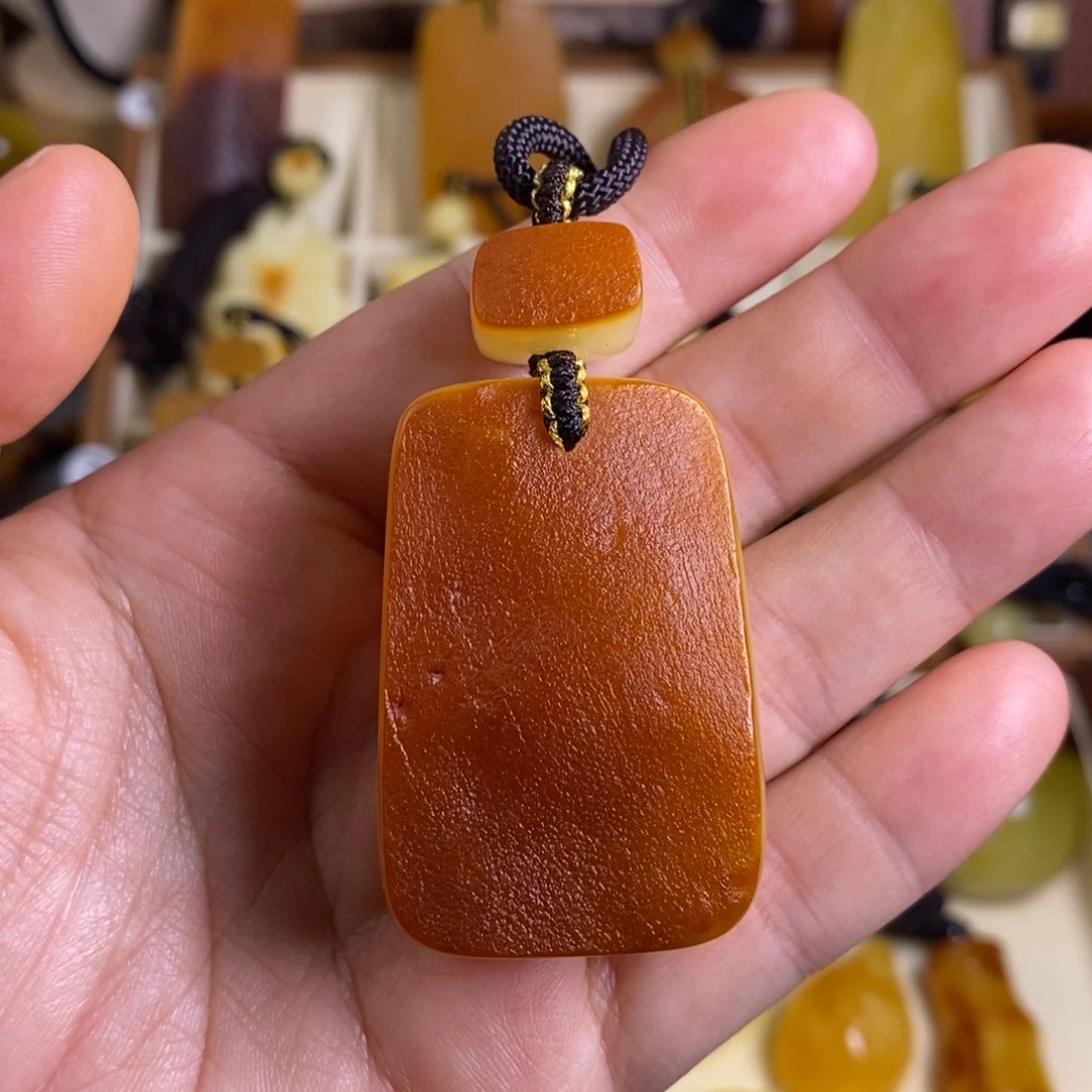 蜜蜡未镶嵌裸石大漠