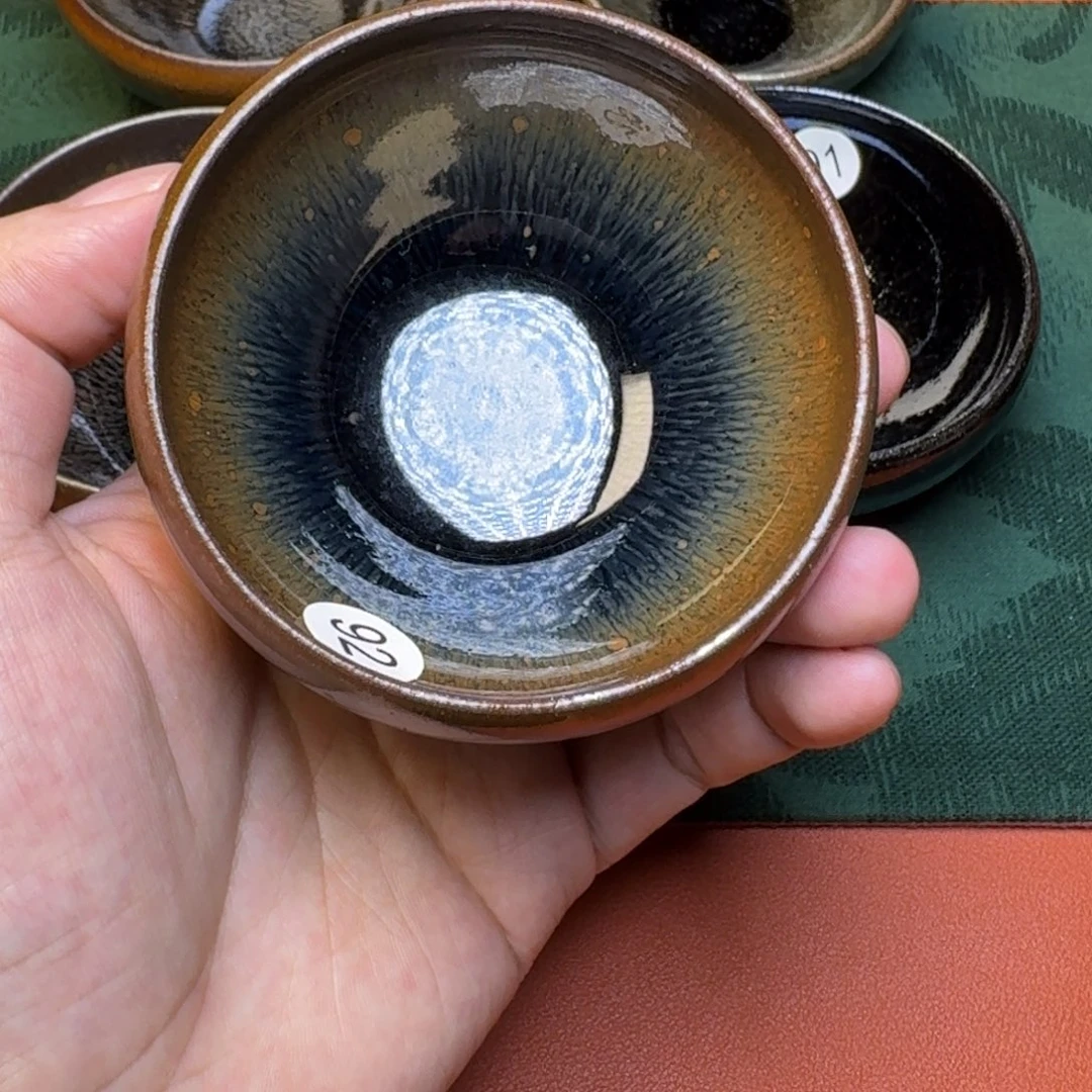 文***浅茶盏92……………………………