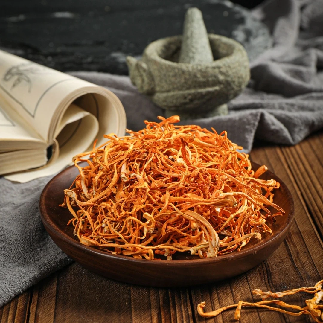 深山蛹虫草干货香味圆润适合炖鸡煲汤