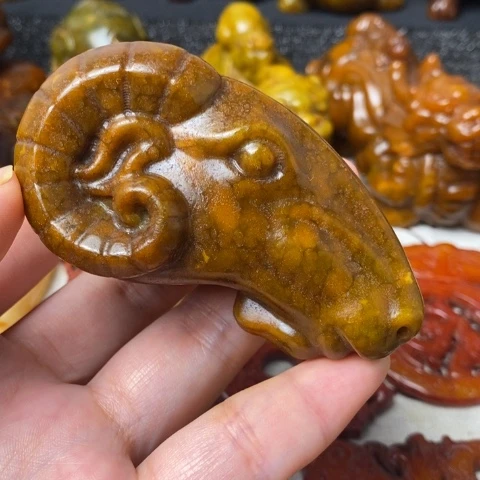 未镶嵌蛇纹石玉颈饰136