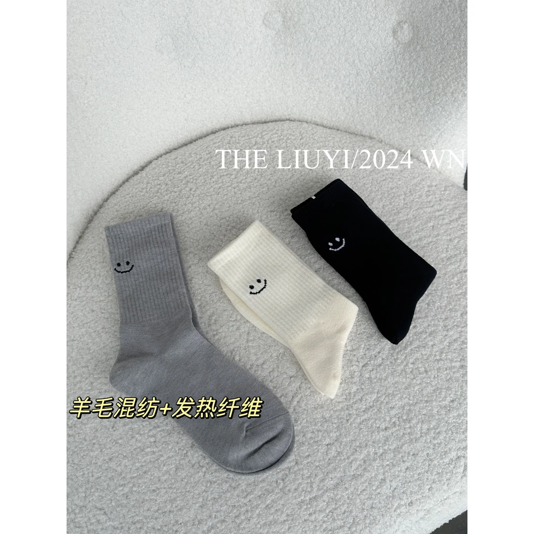 【LIUYI】冬季羊毛混纺发热笑脸袜6847