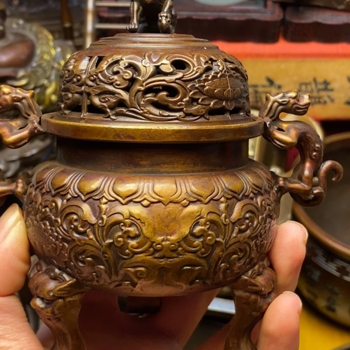 铜器摆件做工精良