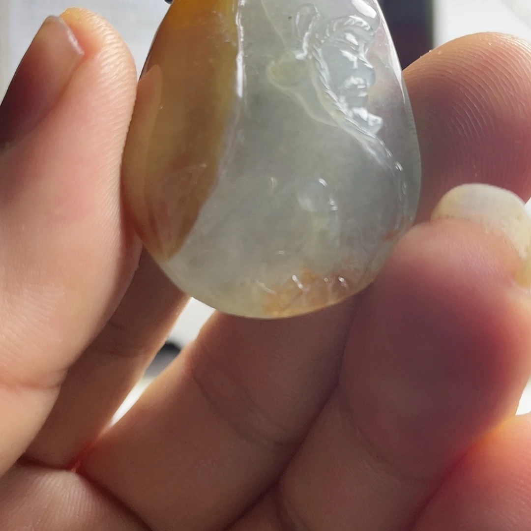 翡翠颈饰未镶嵌翡翠首饰