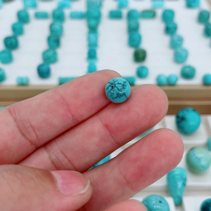 未镶嵌绿松石珠宝奇石