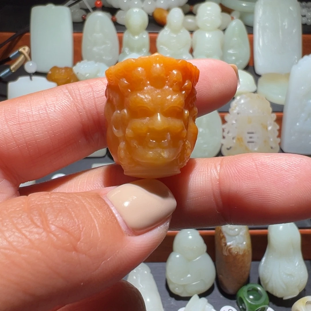 *****和田玉未镶嵌颈饰