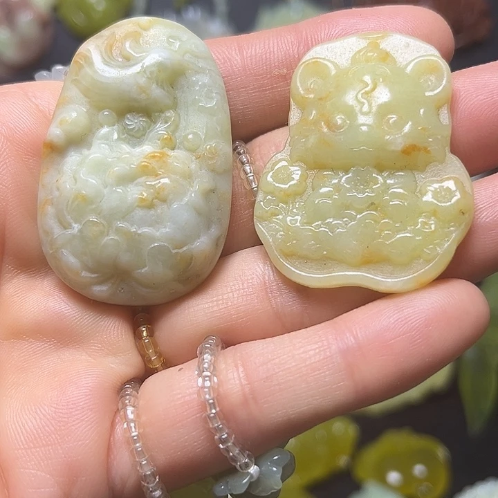 蛇纹石玉未镶嵌颈饰