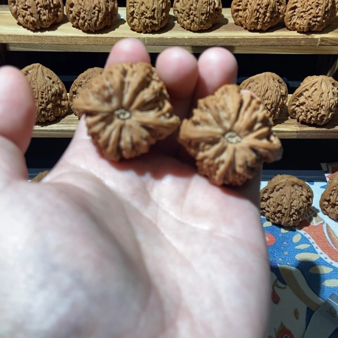 文玩核桃吊坠南疆