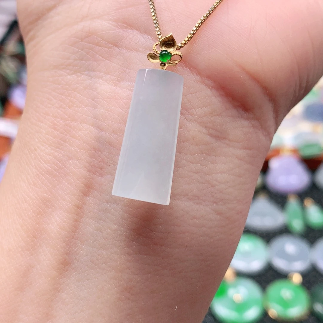 吊坠(不含链)18K金镶嵌翡翠