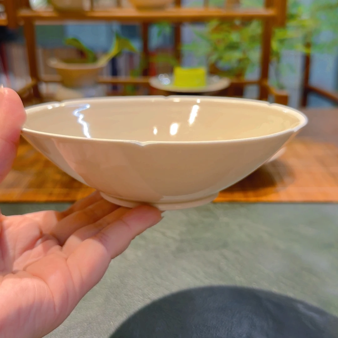 仿宋斗笠碗状壶承 口 16.5高4.8 鱼纹