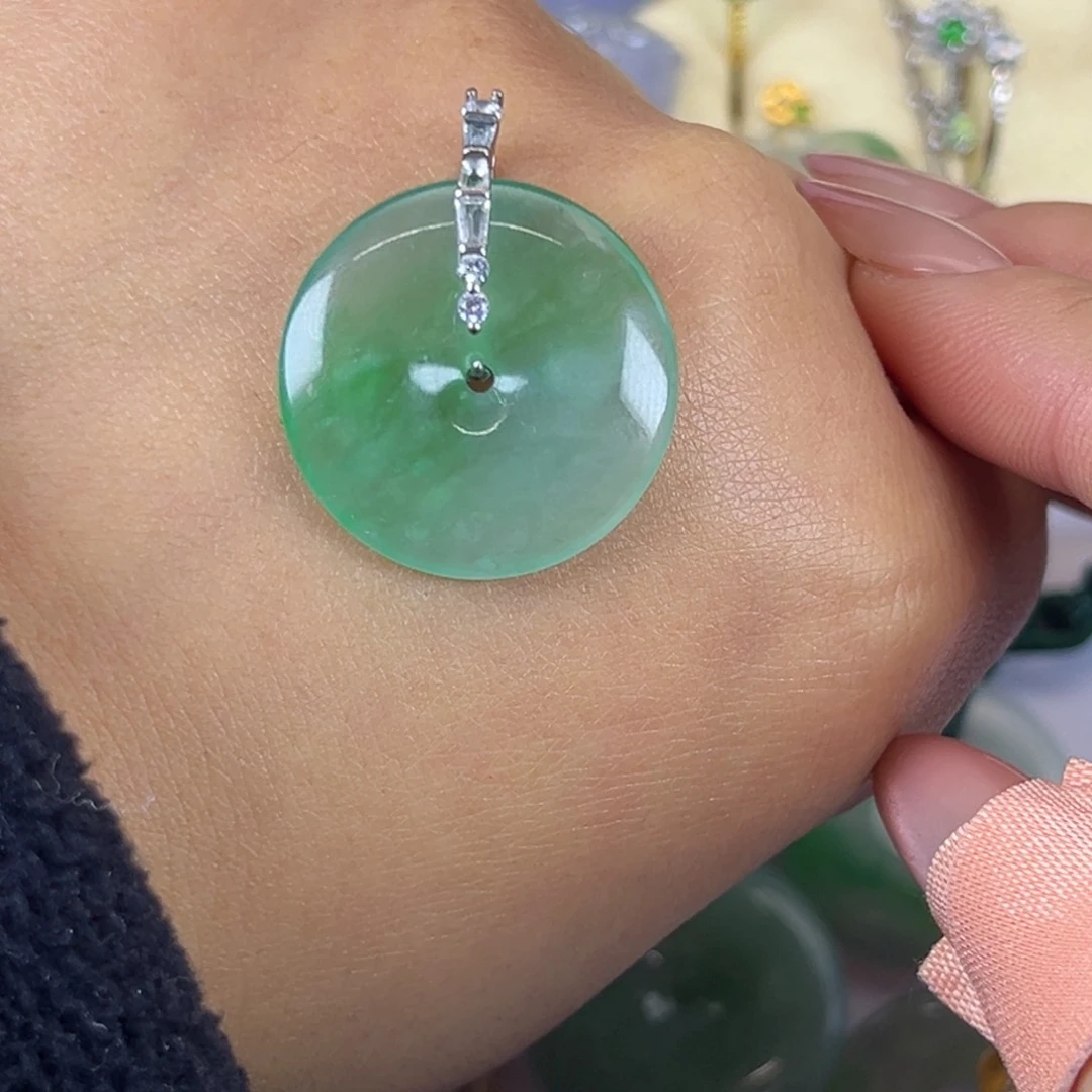 吊坠(不含链)未镶嵌翡翠吊坠未镶嵌翡翠（不含链）