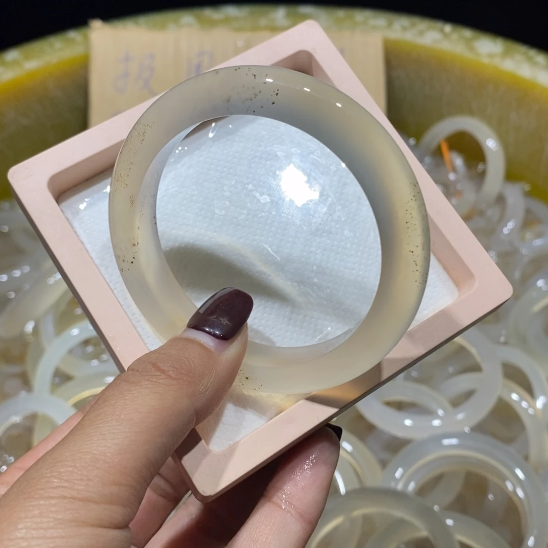 玛瑙/玉髓未镶嵌手镯55圈口